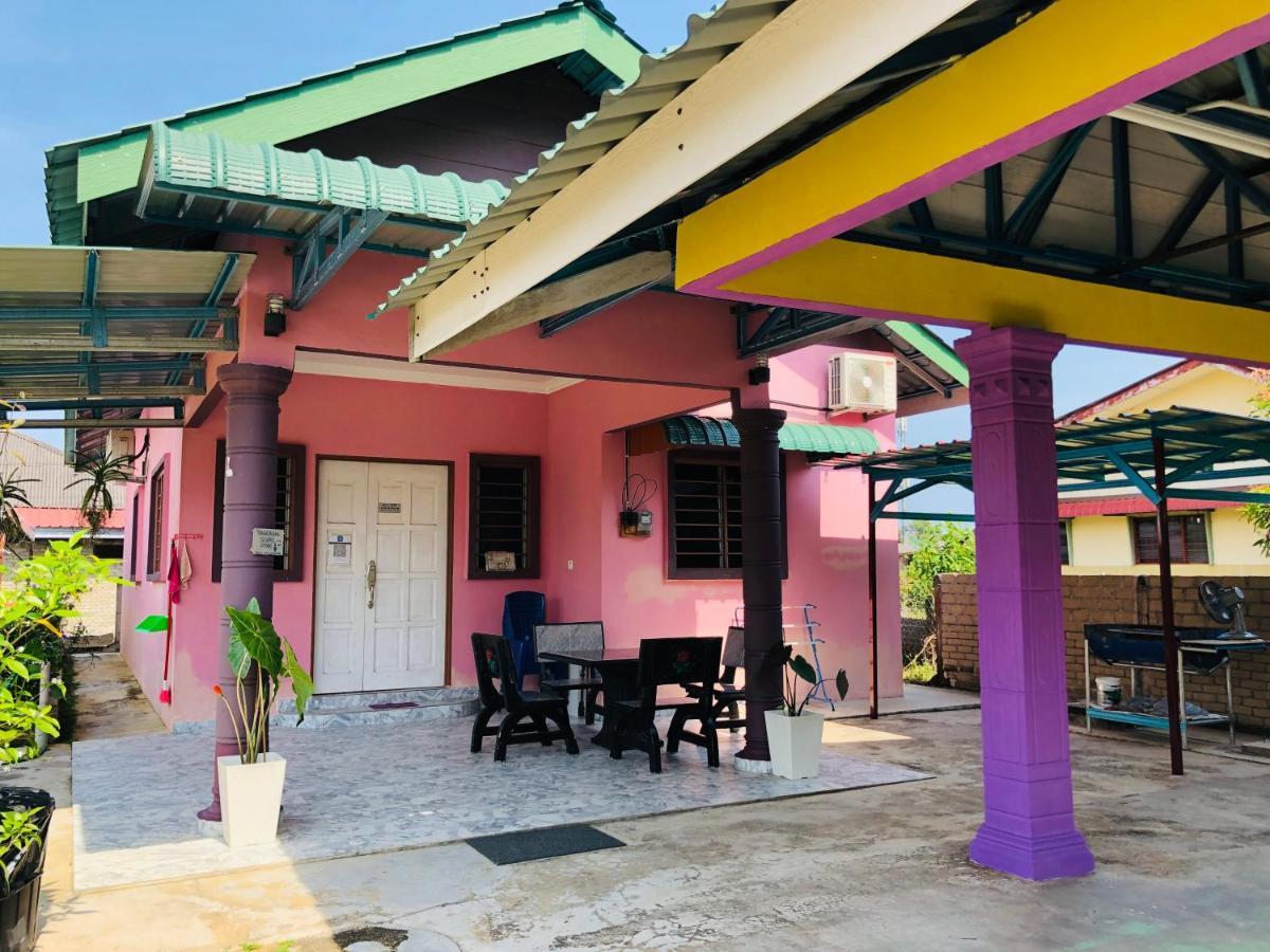 Homestay Tok Abah Dalam Rhu Pasir Puteh Kültér fotó