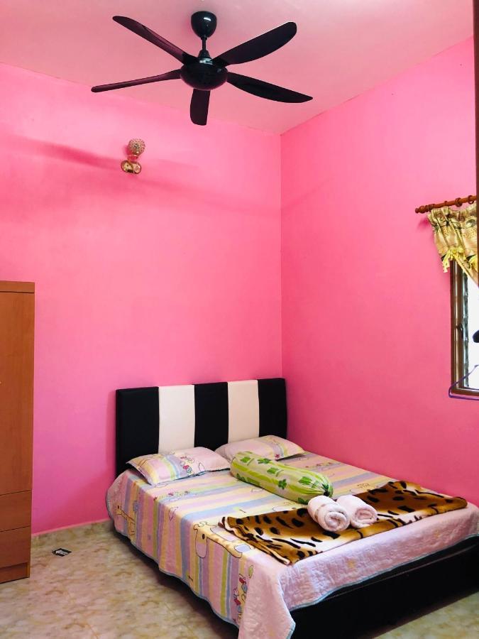 Homestay Tok Abah Dalam Rhu Pasir Puteh Kültér fotó