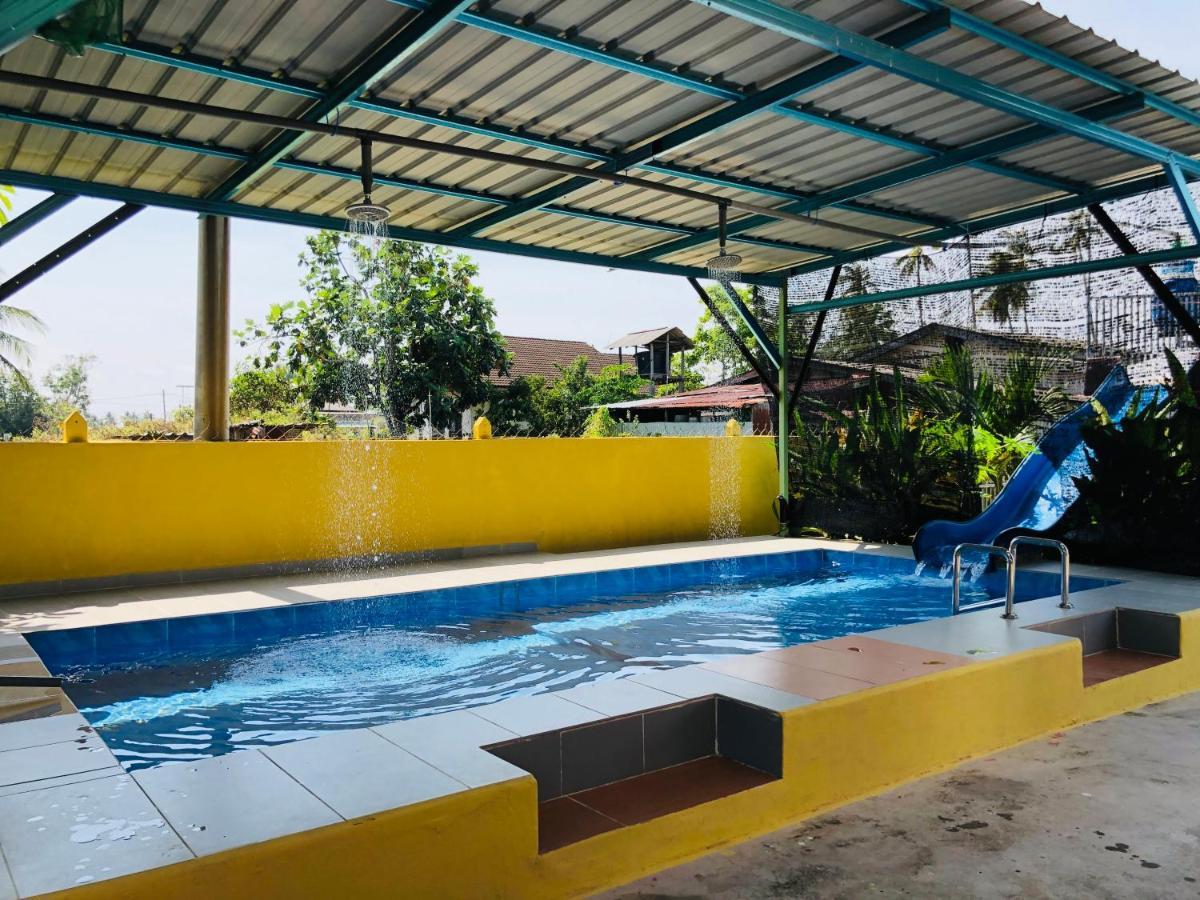 Homestay Tok Abah Dalam Rhu Pasir Puteh Kültér fotó