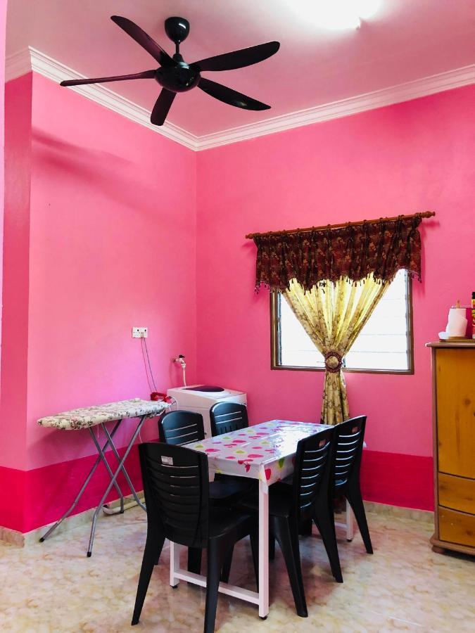 Homestay Tok Abah Dalam Rhu Pasir Puteh Kültér fotó