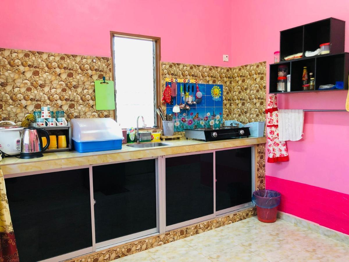 Homestay Tok Abah Dalam Rhu Pasir Puteh Kültér fotó